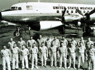 El equipo y personal del proyecto. Wikimedia Commons